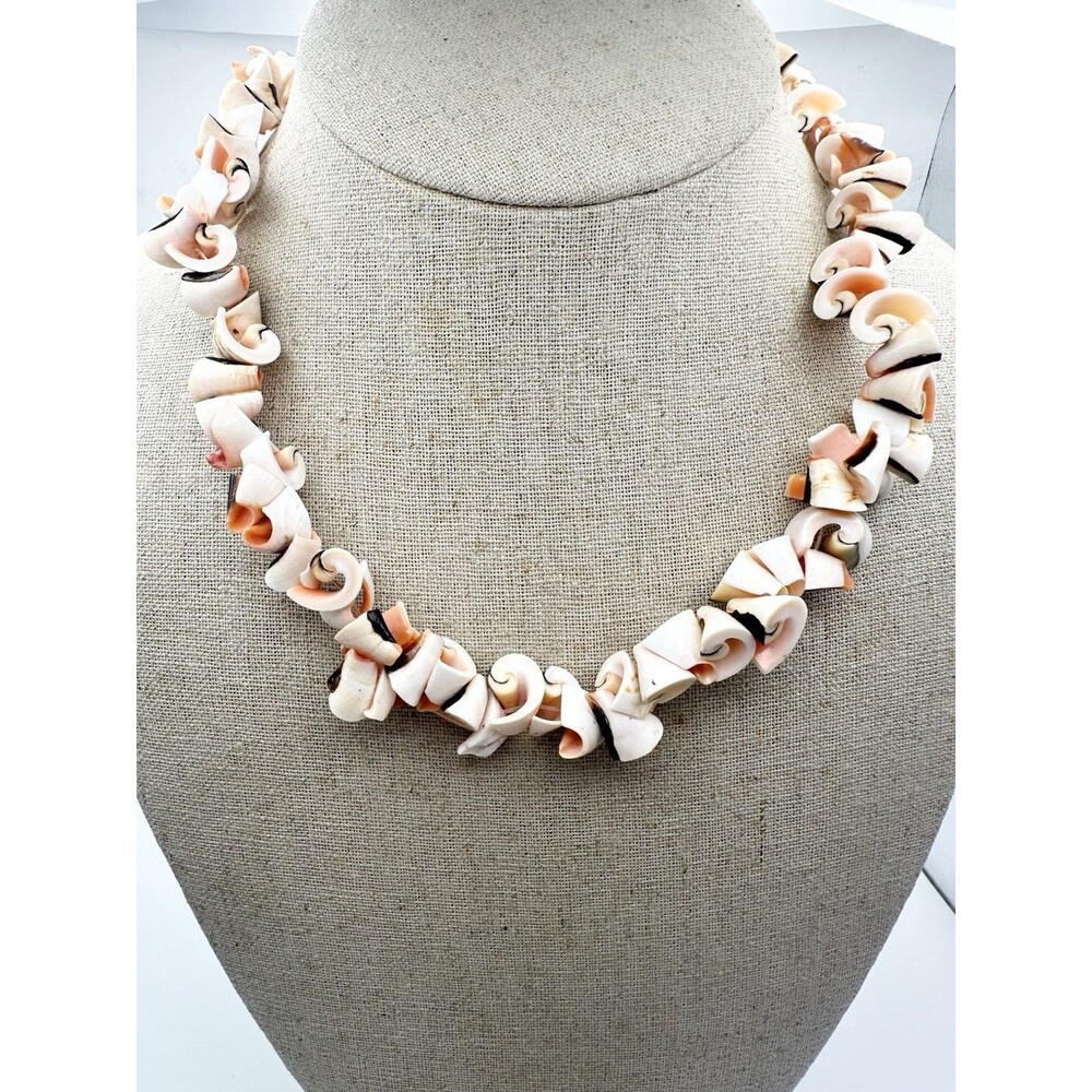 Vtg 70s Hawaiian Swirly Curley Shell Necklace Pink Beachy Surfer 17”